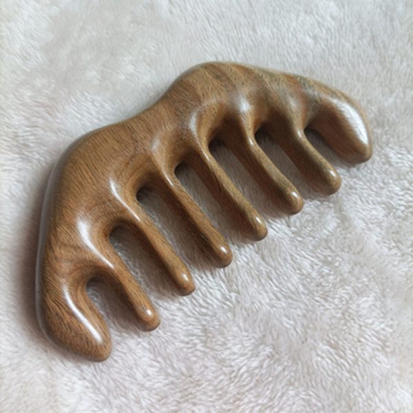 Green Sandalwood half moon Lip massage comb
