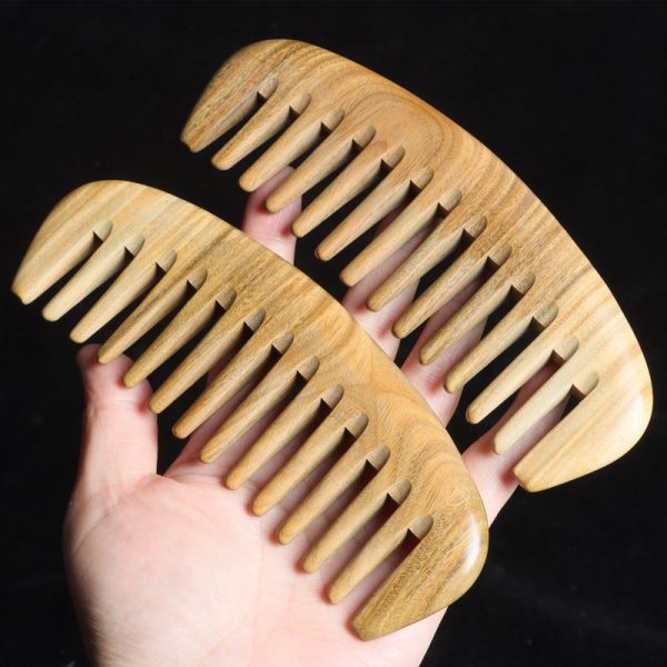 Green Sandalwood Comb (without any joint)