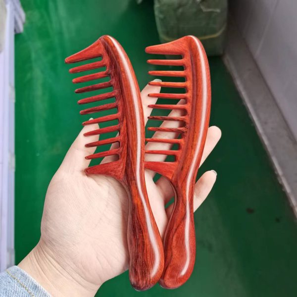 Red Sandalwood Comb