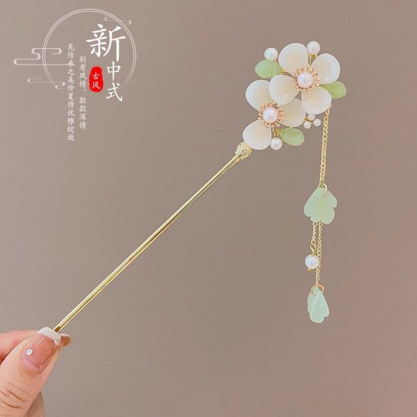 4. Double pear flower