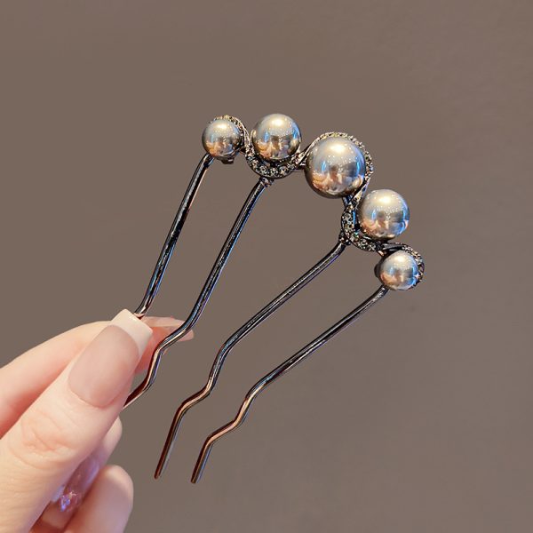 13. Rhinestone pearl black