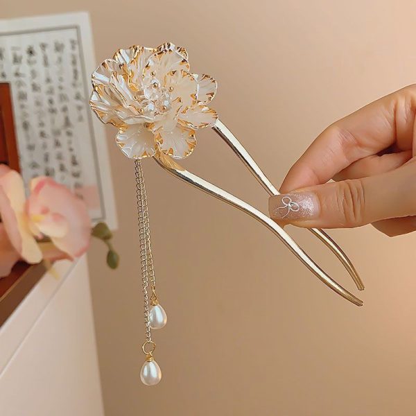 24. Peony rice gold