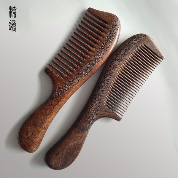 Black Gold Silk Sandalwood Comb.
