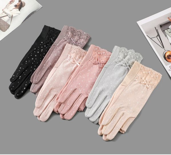 Lace Design Printed Two Finger Cut Gloves