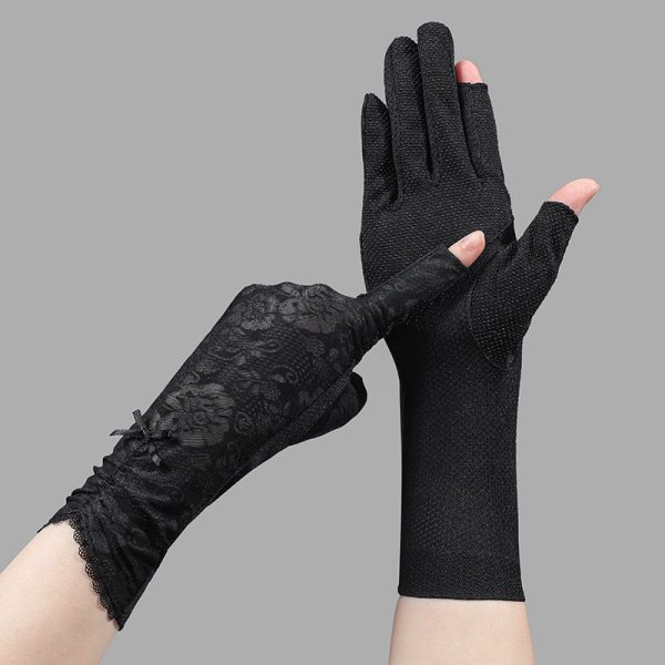 Two Finger Cut Lace Design Sunscreen Gloves